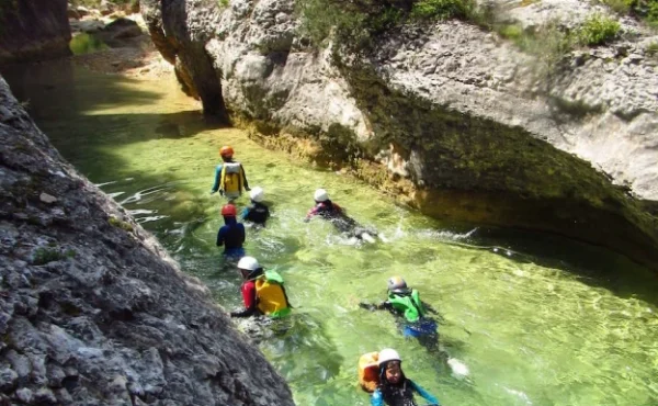 barranquismo_ecoturismo_sierradeguara-proyectoakua 1