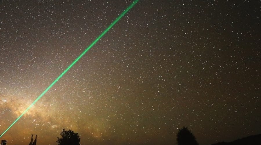 turismo_estrellas_guara_somontano_proyectoakua_noche_laser.jpg