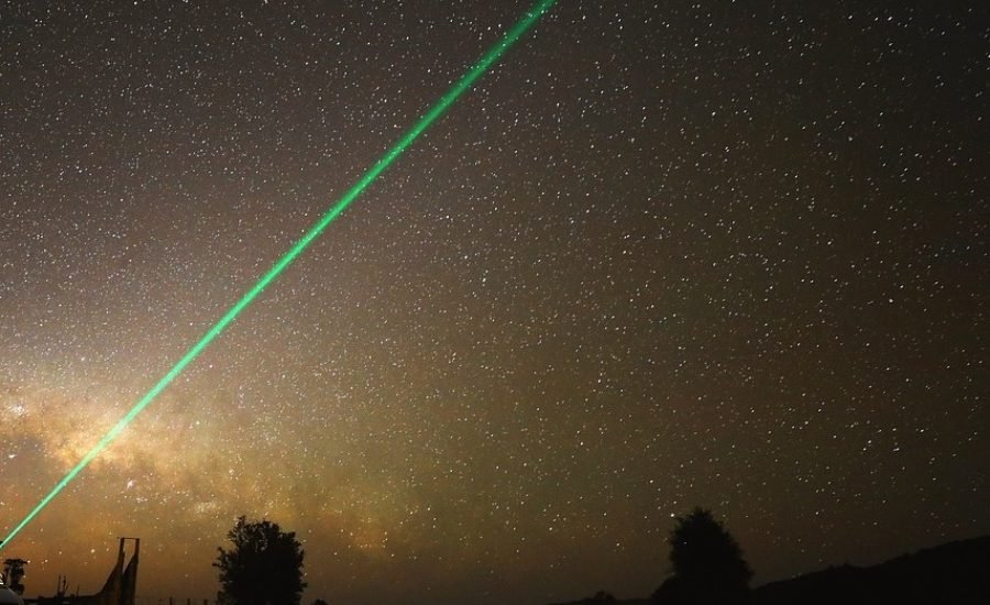 turismo_estrellas_guara_somontano_proyectoakua_noche_laser.jpg